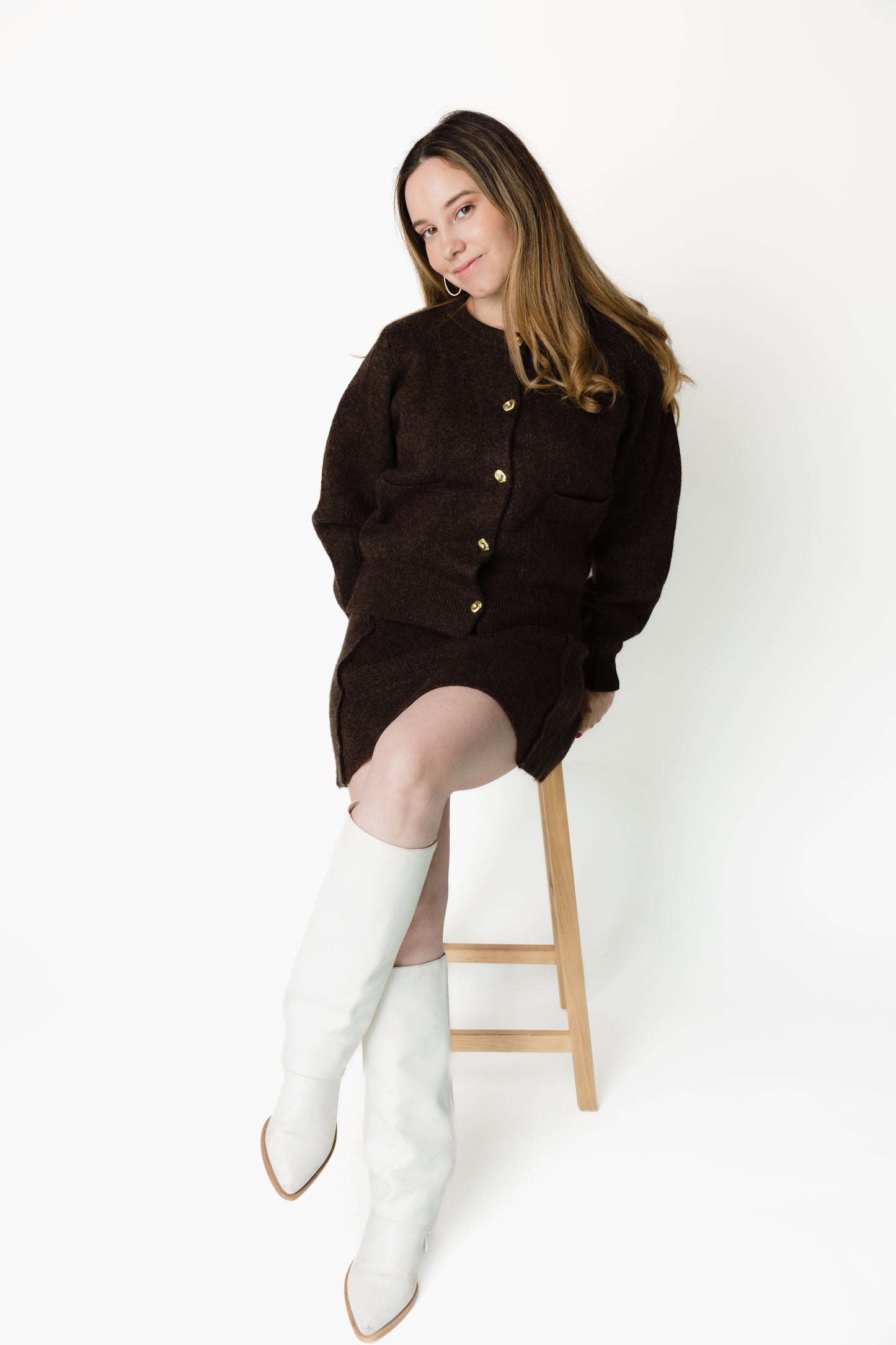 Basic Brown Sueter
